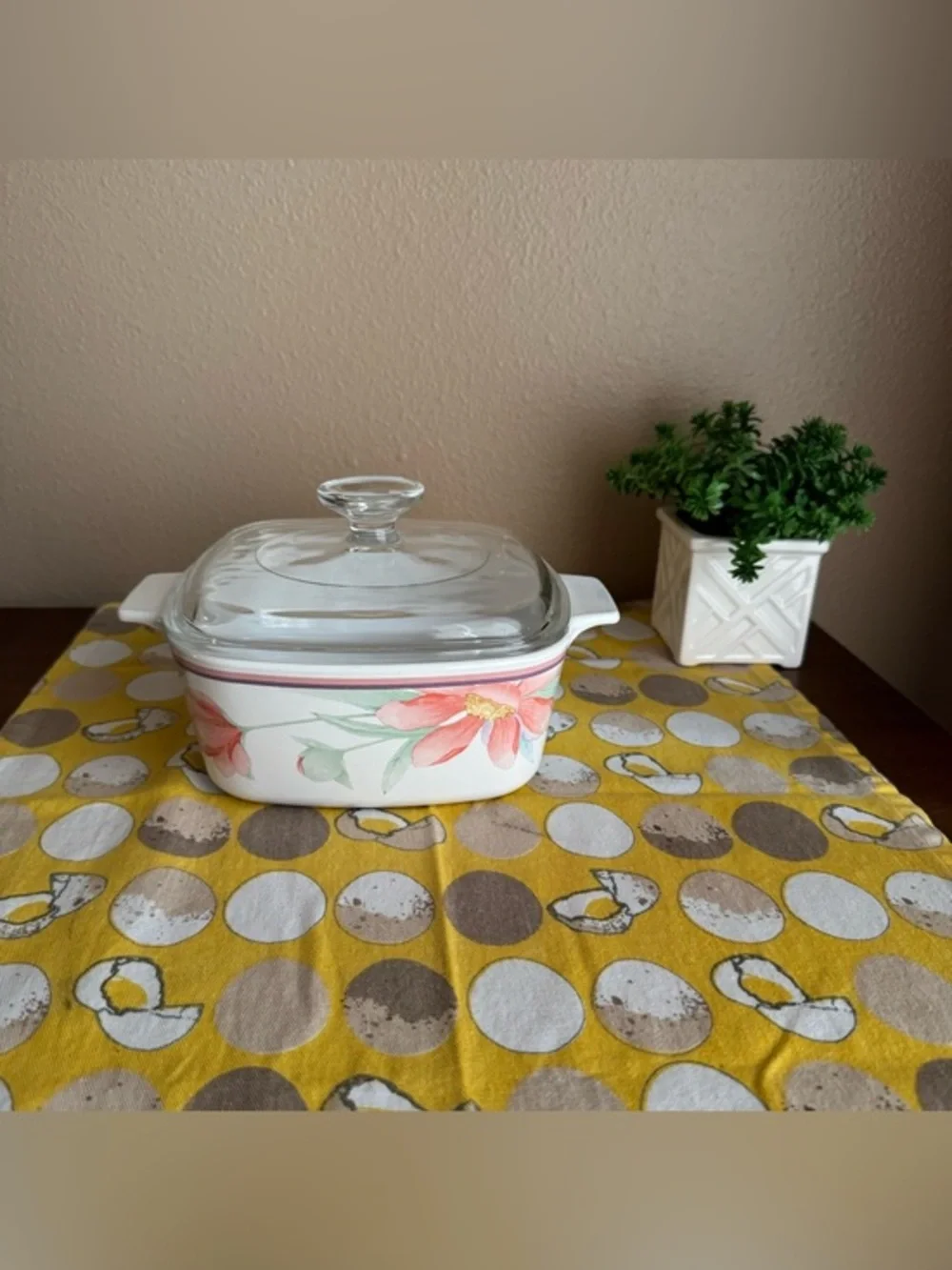 Vintage Corningware 1.5 liter Peony Floral square dish with lid